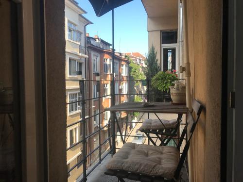 1BD Flat in Sofia Center - Steps from Vitosha Blvd by Flat Mаnager, Sofia (photo 7)