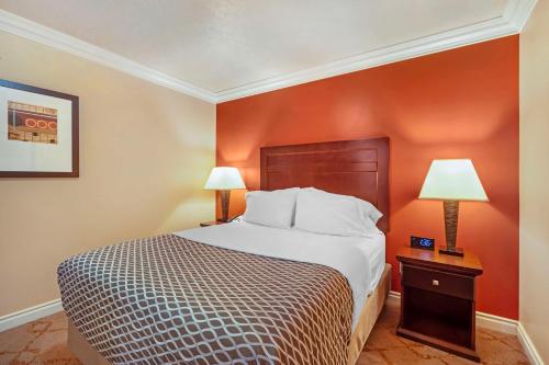 2 bedrooms, 3 beds