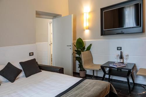 The Independent Suites - image 7