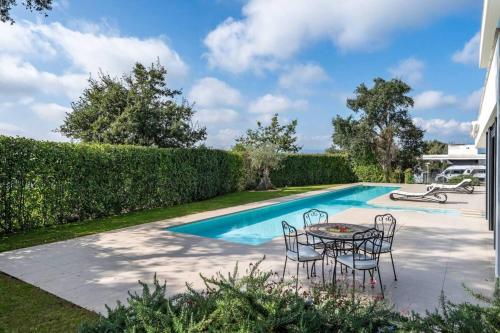 Villa de Ensueño con Piscina En Girona gîte à louer Franciac