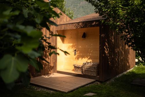 按摩, Hotel Schwarzschmied, a Member of Design Hotels in 拉娜