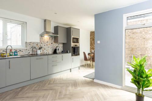 Modern & Stylish 3 Bedroom Home in Peterborough in Peterborough