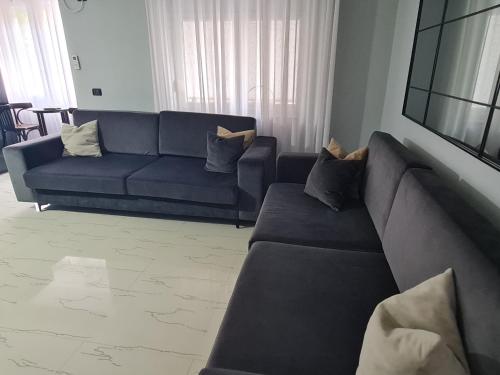 Edi's Apartments-Cozy stay in the center, Tirana (photo 8)