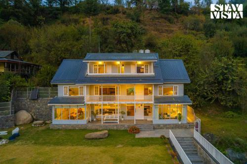 StayVista at Riverside Symphony with River view, Manali