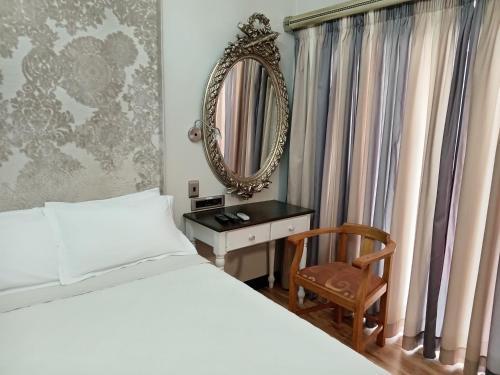 VAAL RIVER GUEST HOUSE in 밴더바일 파크