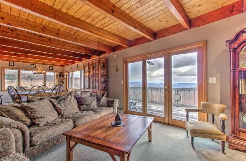 New Cozy Private Chalet Incredible Mountain Views! in Windham (VT)