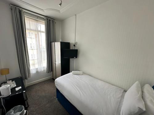 1 twin bed
