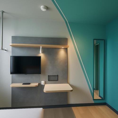 Double Room - Mobility Accessible