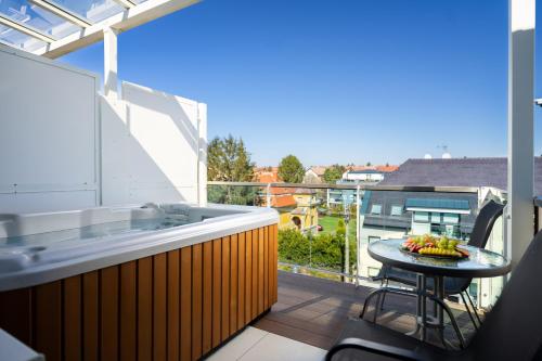 Terraza/balcón, Onyx Luxury in Sarvar