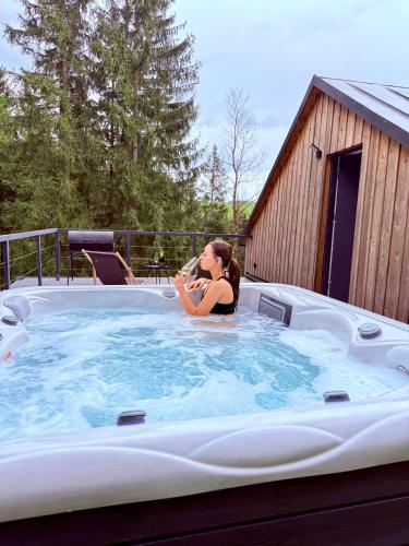 Pezsgőfürdő, Chalet Nebeská v Orlických horách (Chalet Nebeska v Orlickych horach) in Rokytnice V Orl. Horach