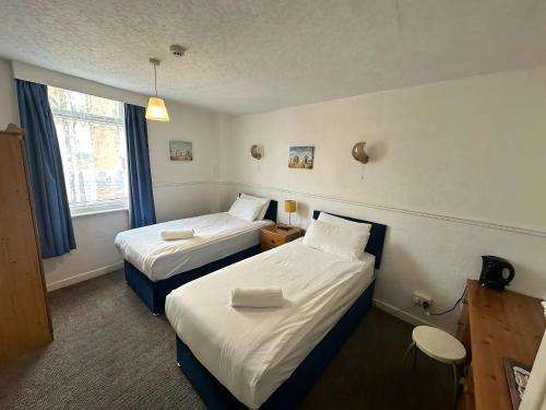 Standard Twin Room room in Granby Hotel