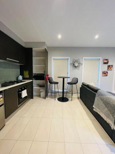 Entire Home with Yard, Perfect for Pets & You! in 亞拉維爾