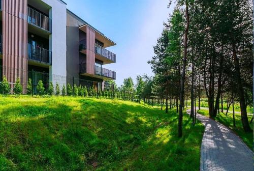 One-Bedroom Apartment image 8