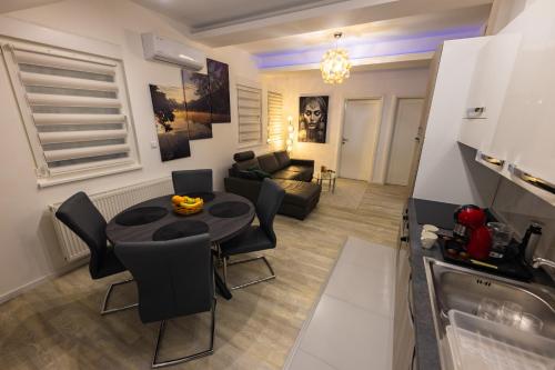 Oaza Apartmani Jakovo APOLON SPA in ยาโคโว