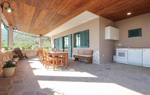 Зовнішній вигляд готелю, Lovely Home In Avella in Авелла