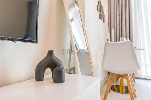 Studio Near Dubai Creek, Dubai Frame & Downtown, Farhad Azizi, Al Jaddaf by Deluxe Holiday Homes, Dubai (Foto 7)