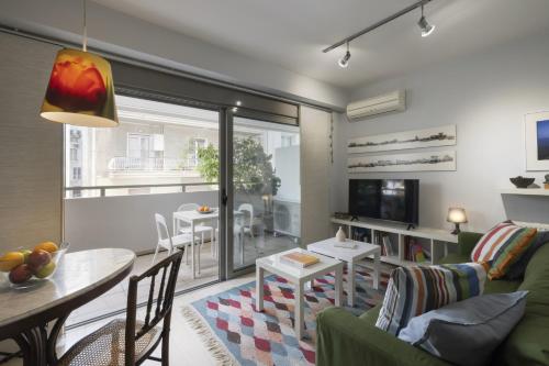 Elegant Design Stay in Koukaki - image 13