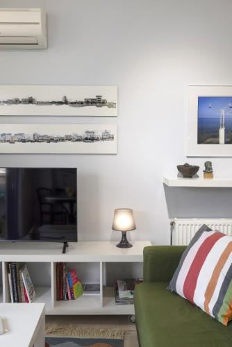 Apartment image 10