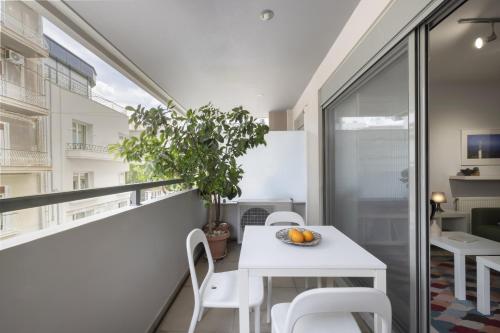 Elegant Design Stay in Koukaki - image 11