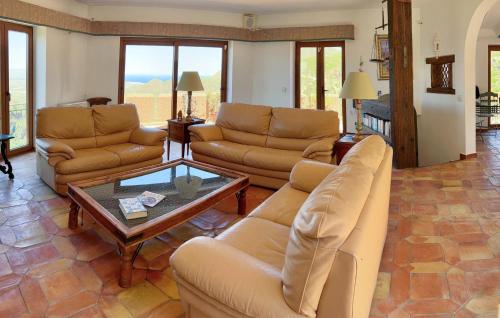 Three-Bedroom Holiday Home