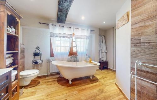 Bathroom, Awesome Home In Saint-Oradoux-De-Chiro in Saint-Oradoux-de-Chirouze