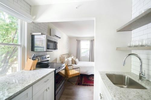 Sonder by Marriott Bonvoy The Stat Apartments Midtown - 주방