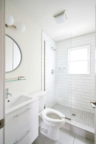 Sonder by Marriott Bonvoy The Stat Apartments Midtown - 화장실