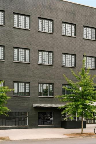 Sonder The Industrialist in Brooklyn, USA
