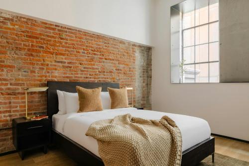 Accessible Queen Room
