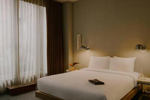 1 queen bed