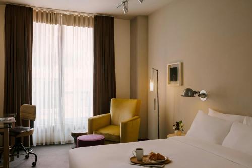 1 queen bed