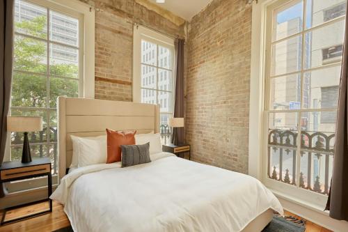 Three-Bedroom Apartment image 9