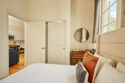 Three-Bedroom Apartment image 8