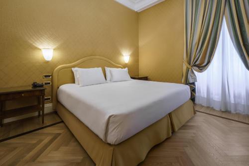 Eurostars Hotel Excelsior, Naples (photo 6)