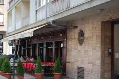 Budapest Downtown Apartments with Balcony & optional Garage & Restaurant in the building, Budapešť (fotografie 3)