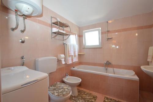Apartment with Sea View image 10