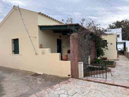 Koralia Apartments gîte à louer Frilingiánika