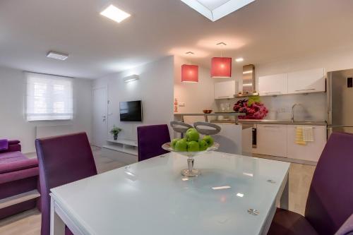 Apartment image 10
