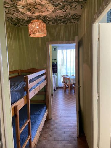 Studio Apartment image 4