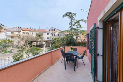 Apartment image 3