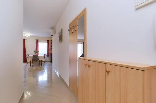 Apartment image 6