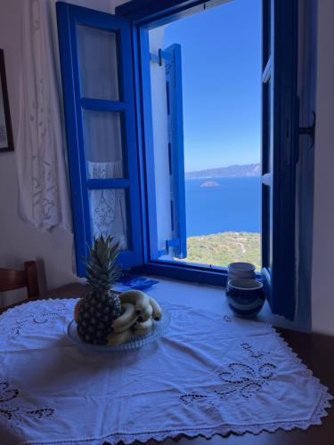 Emporios Traditional Sea View House - Νικία