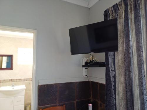 Orchard Guesthouse - image 2