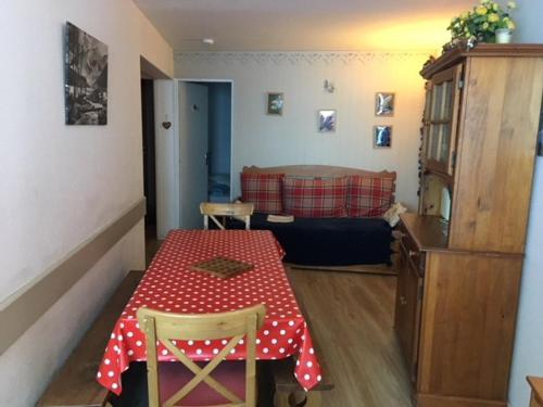 Apartment (8 Adults)
