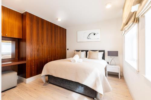 Kensington Luxury Apartments - main image