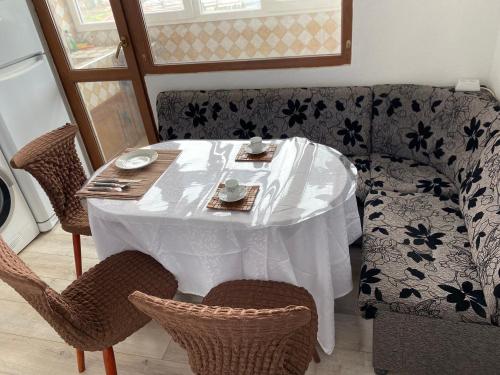 Tesis özellikleri, Панорама in Panagyurishte