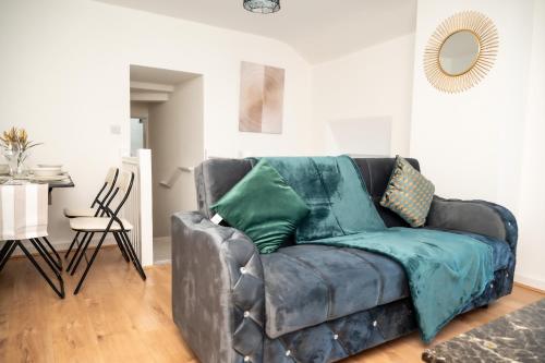 Hayy Apartments Comfort in the Heart of Kirkstall, Лидс (фото 3)