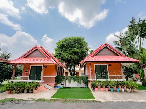 Rockwood house Resort and Thai massage - 숙소 외관