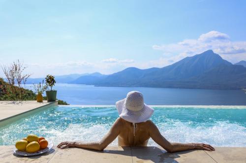 Podere Sabaina, Private Villa mit beheiztem Pool, Seeblick und 3 Wohneinheiten zur Alleinnutzung