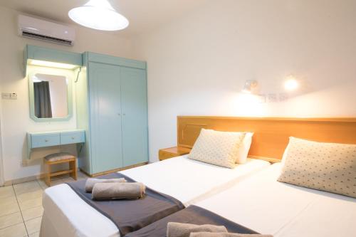 DebbieXenia Hotel Apartments - image 9